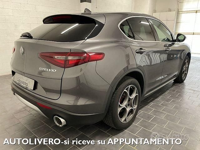 Usata Alfa Romeo Stelvio 210 CV (154 kW) 2020 Grigio SUV