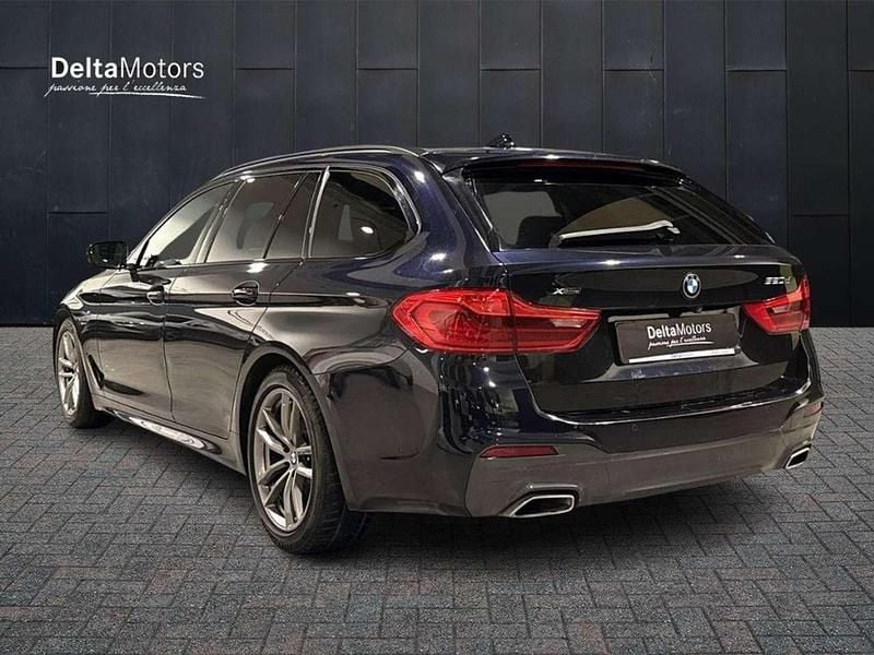 Usata BMW 520 M Sport 190 CV (139 kW) 2019 Blu scuro metallizzato Station wagon