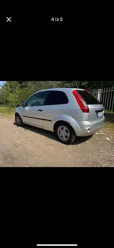 Usata Ford Fiesta Ambiente 69 CV (50 kW) 2003 Utilitaria