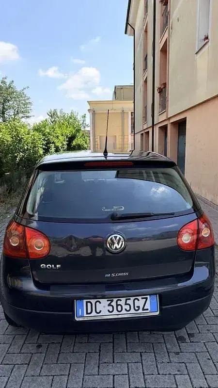 Usata VW Golf IV 101 CV (74 kW) 2006 Berlina