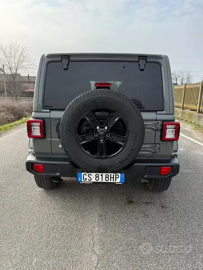 Usata Jeep Wrangler Sahara 272 CV (200 kW) 2020 Grigio SUV
