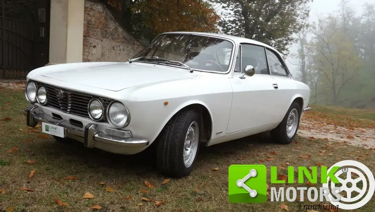 Usata Alfa Romeo 2000 Veloce 131 CV (96 kW) 1972 Argento Coupé