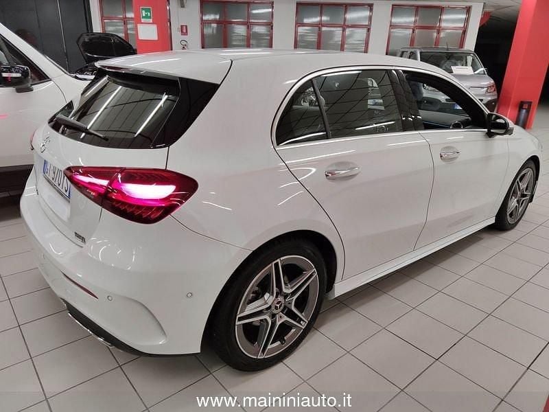 Usata Mercedes A180 AMG Line Premium 116 CV (85 kW) 2024 Bianco Utilitaria