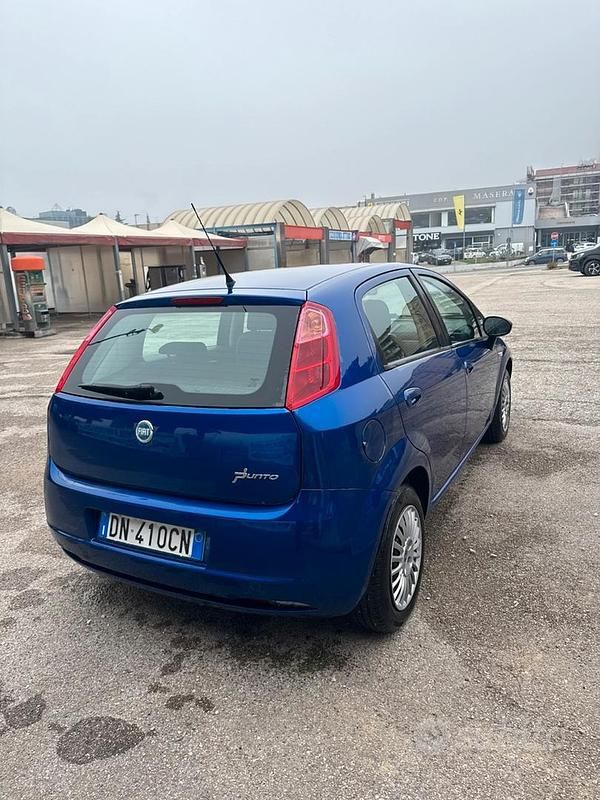 Usata Fiat Grande Punto 2008 Blu Utilitaria