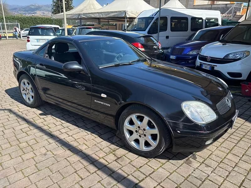 Usata Mercedes SLK200 191 CV (140 kW) 1999 Nero Cabrio