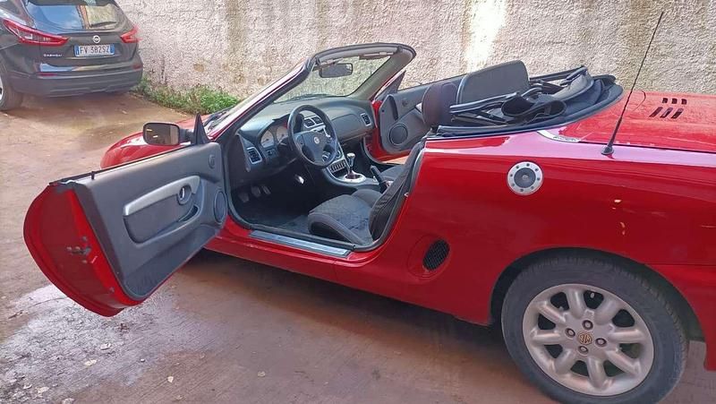 Usata MG F 120 CV (88 kW) 2000 Cabrio
