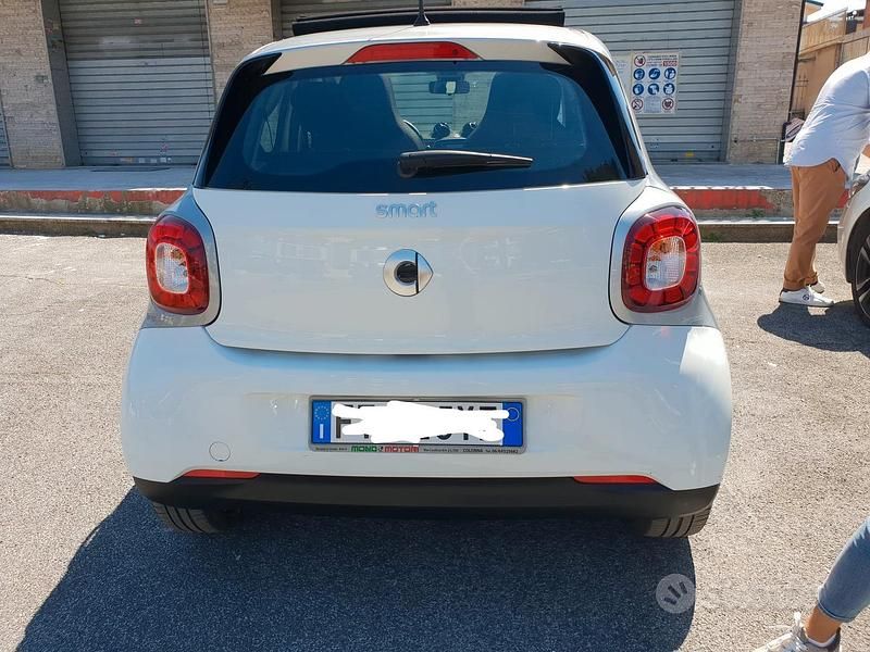 Usata Smart ForFour 2017 Bianco Utilitaria