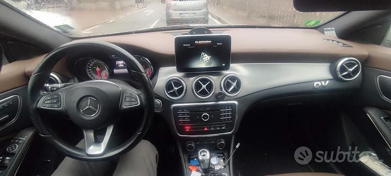 Usata Mercedes CLA180 110 CV (80 kW) 2015 Grigio Berlina