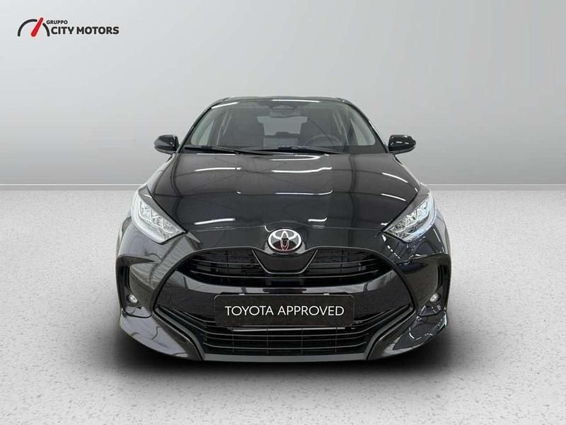 Nuova Toyota Yaris Hybrid Trend 116 CV (85 kW) 2026 Black met Berlina
