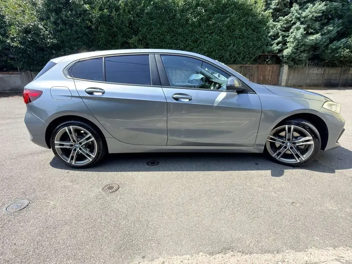 Usata BMW 118 Advantage 136 CV (100 kW) 2023 Grigio Berlina