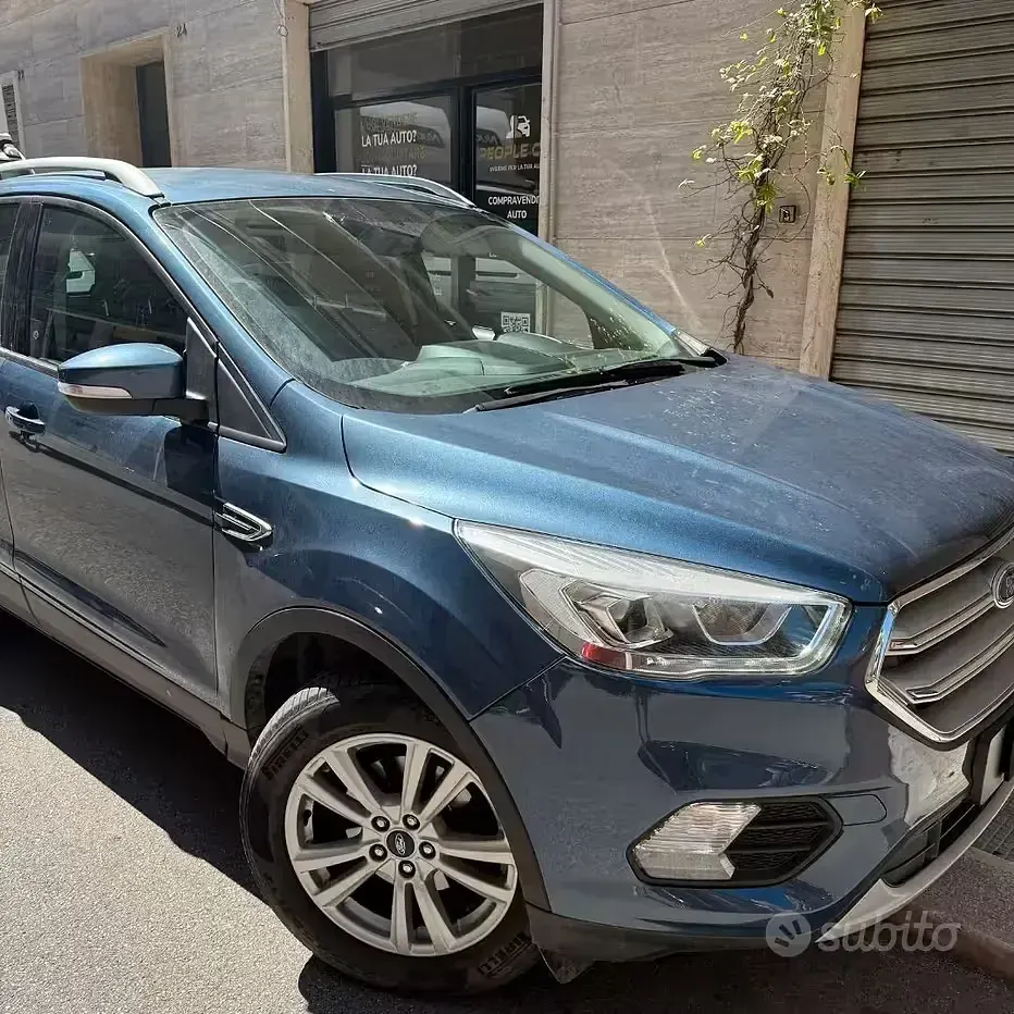 Usata Ford Kuga 120 CV (88 kW) 2019 Blu SUV