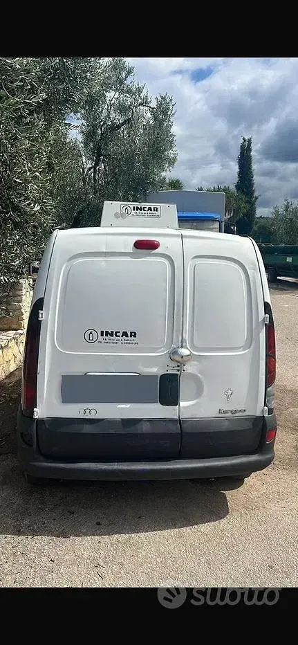 Usata Renault Kangoo 64 CV (47 kW) 2001 Bianco Monovolume