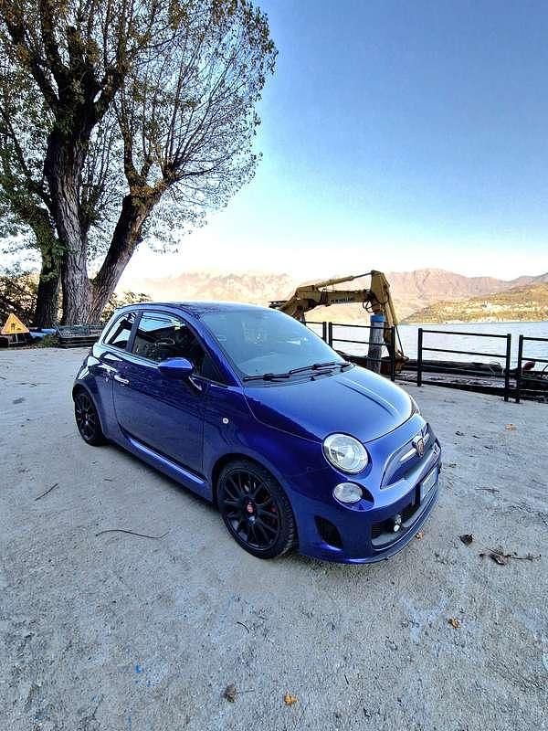 Blu/azzurro Usata 2016 Abarth 595 Due volumi | 14.300 € (Buon prezzo) - Immagine 1/4