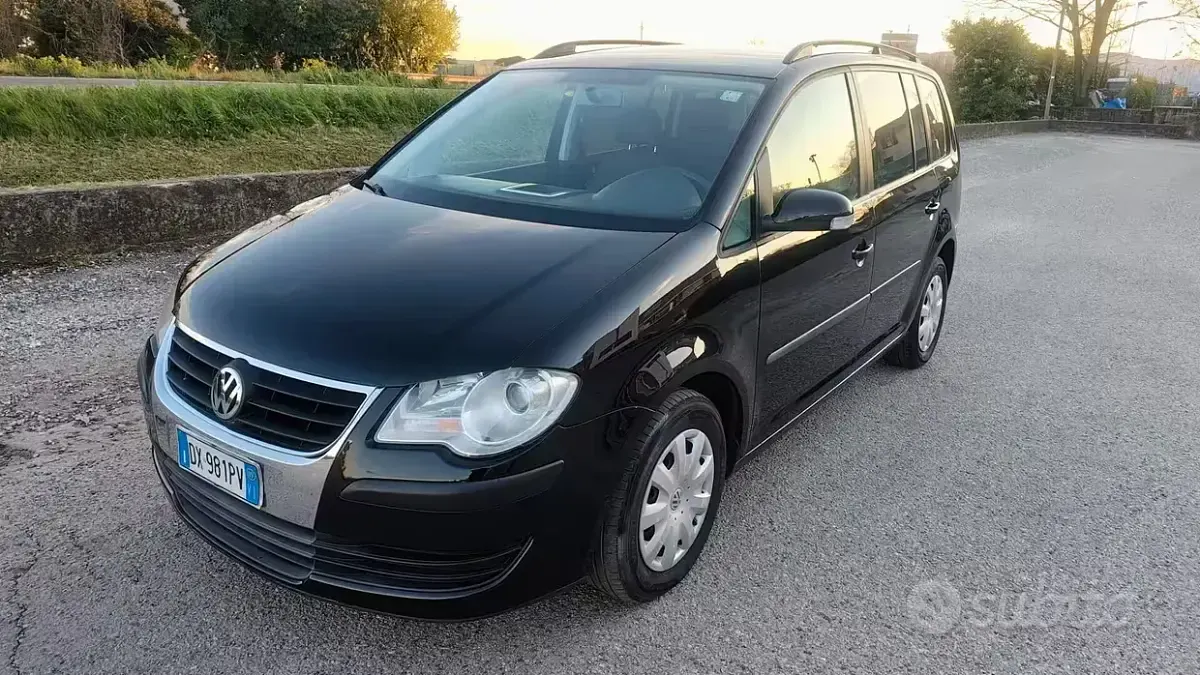 Usata VW Touran Highline 105 CV (77 kW) 2009 Monovolume