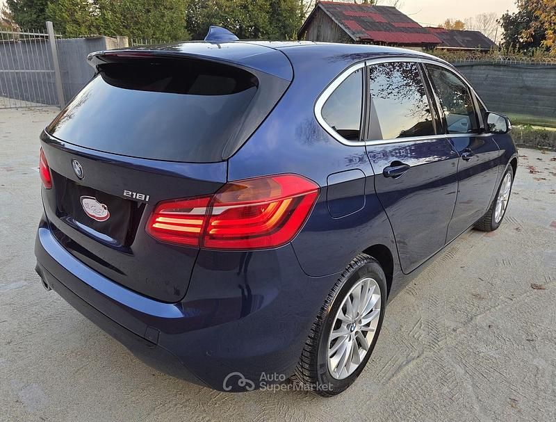 Usata BMW 218 Active Tourer Sport Line 140 CV (102 kW) 2019 Blu Monovolume