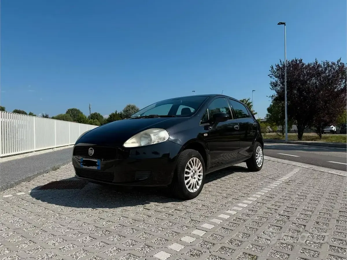 Usata Fiat Grande Punto 77 CV (56 kW) 2013 Utilitaria