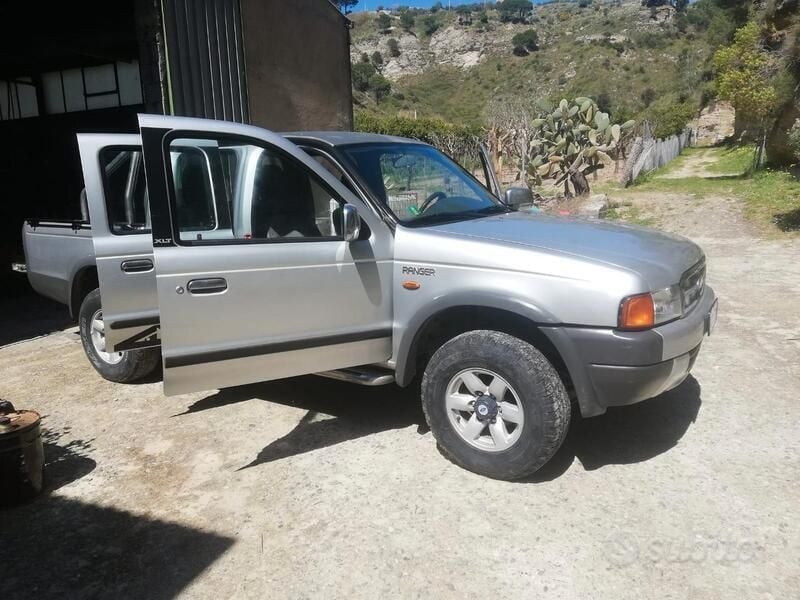 Usata Ford Ranger 109 CV (80 kW) 2002 Grigio Pick-up
