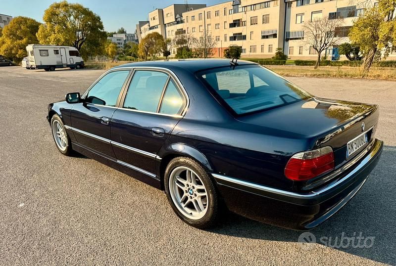 Usata BMW 730L 193 CV (141 kW) 2000 Blu Berlina