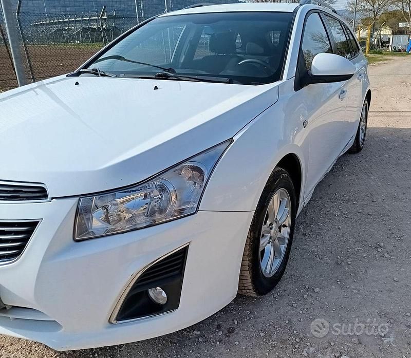 Usata Chevrolet Cruze 137 CV (100 kW) 2012 Bianco Station wagon