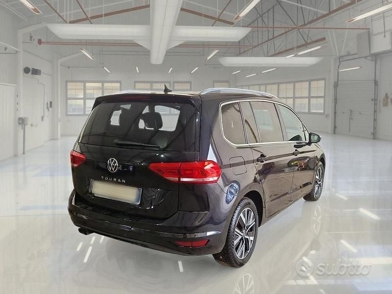 Usata VW Touran Executive 149 CV (109 kW) 2022 Nero Monovolume
