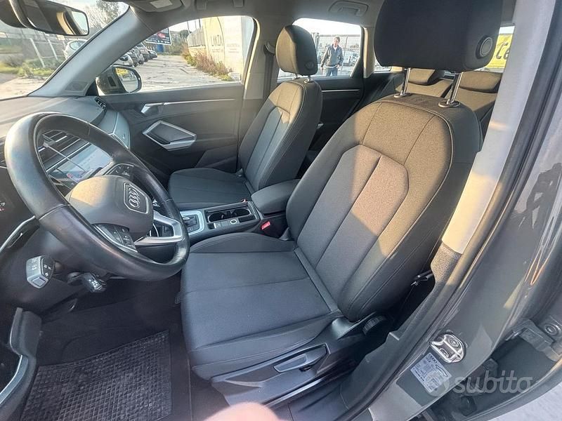 Begagnad Audi Q3 Business 150 HK (110 kW) 2020 Grå SUV