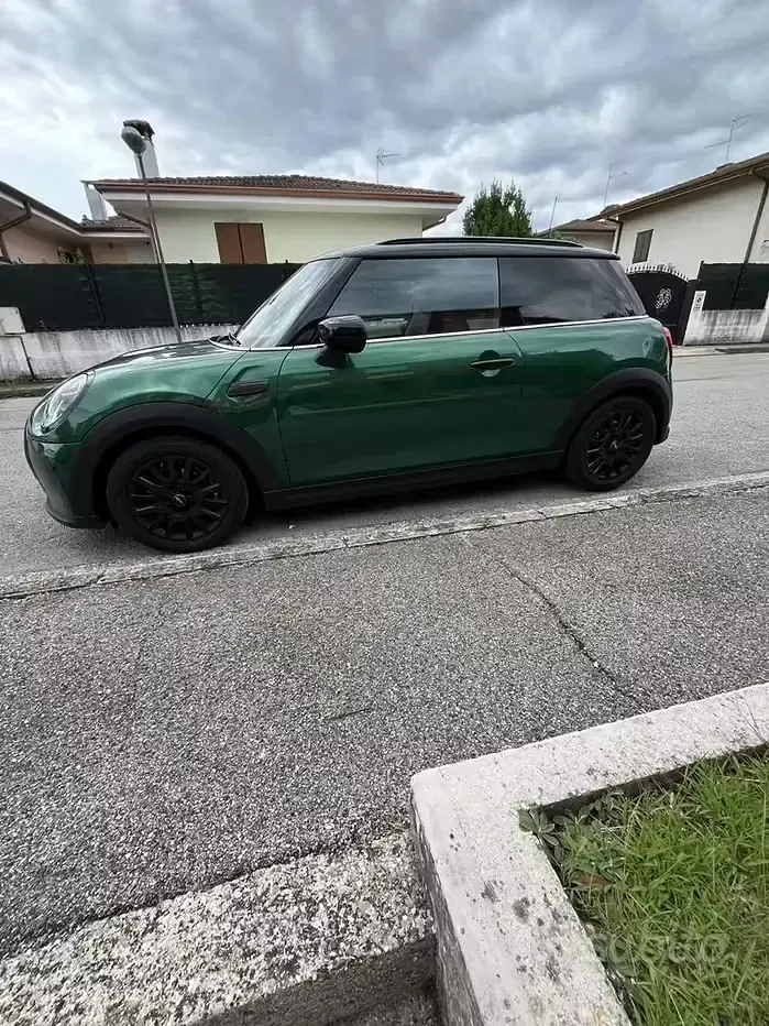 Usata Mini Cooper 136 CV (100 kW) 2024 Verde Utilitaria
