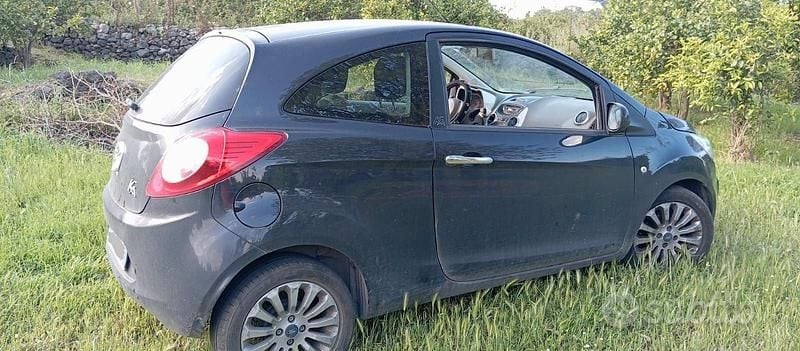 Usata Ford Ka 69 CV (50 kW) 2015 Berlina