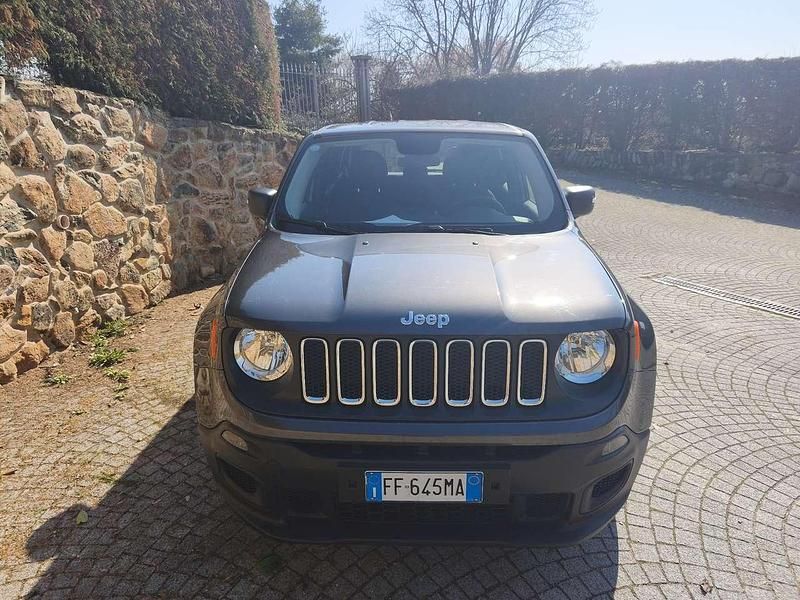 Usata Jeep Renegade Sport 110 CV (80 kW) 2016 Grigio SUV