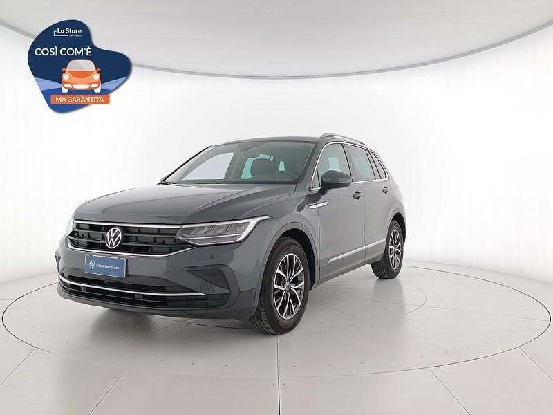 Usata VW Tiguan Life 131 CV (96 kW) 2023 Dolphin grey metallizzato SUV