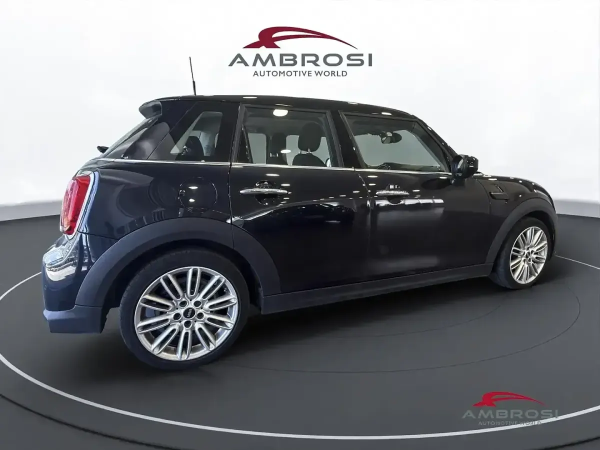 Usata Mini Cooper Classic 136 CV (100 kW) 2022 Nero Utilitaria