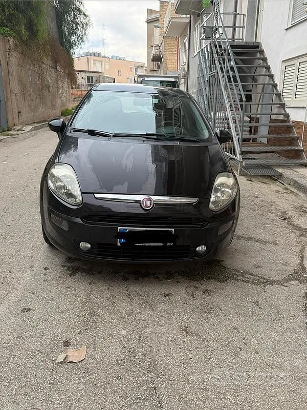 Usata Fiat Punto Evo Dynamic 86 CV (63 kW) 2011 Nero Utilitaria