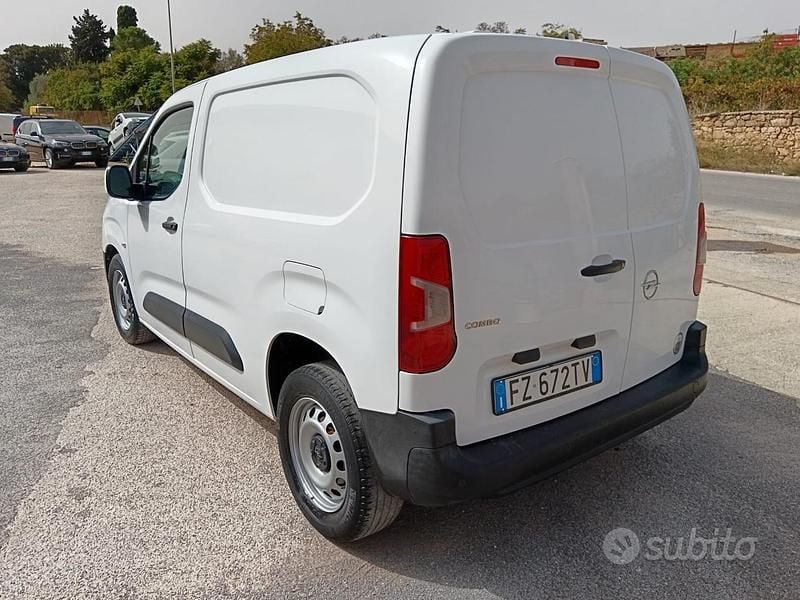 Usata Opel Combo 74 CV (54 kW) 2019 Bianco Monovolume