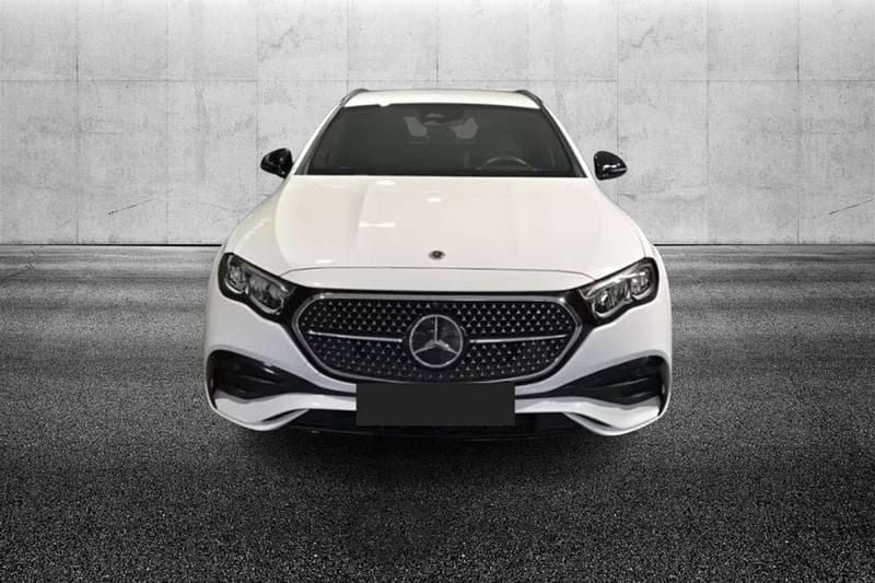 Usado Mercedes E300 Advanced Plus 306 CV (225 kW) 2024 Blanco Familiar