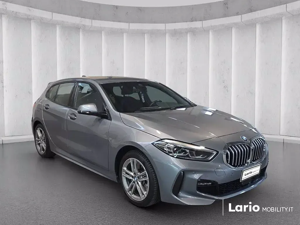 Usata BMW 120 M Sport 190 CV (139 kW) 2023 Skyscraper grey metallic Utilitaria