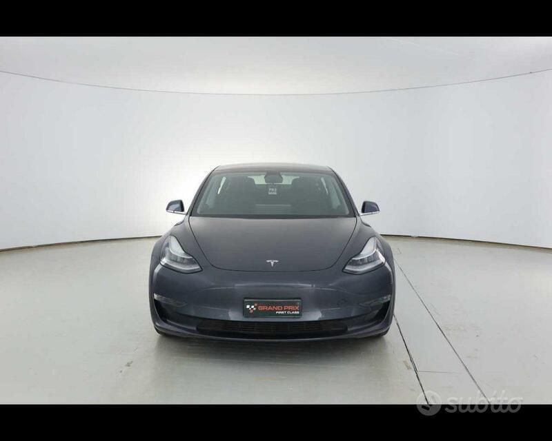 Grigio scuro Usata 2020 Tesla Model 3 Long Range Tre volumi | 29.600 € (Buon prezzo) - Immagine 1/4