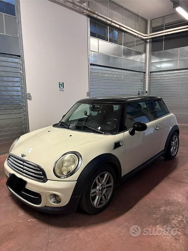 Usata 2010 Mini Cooper Utilitaria | 4300 € (Ottimo prezzo) - Immagine 1/4