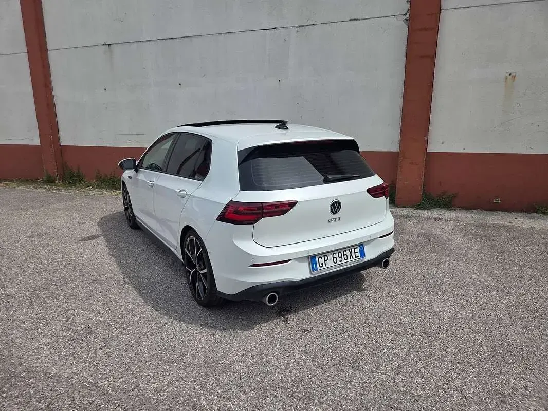 Usata VW Golf VIII GTI 245 CV (180 kW) 2021 Bianco Berlina