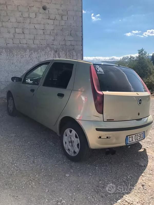 Usata Fiat Punto 2005 Utilitaria