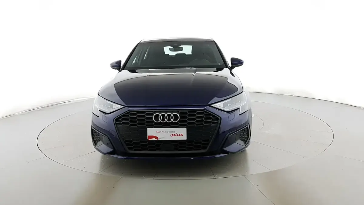 Usata Audi A3 Business 150 CV (110 kW) 2022 Blu navarra met Berlina