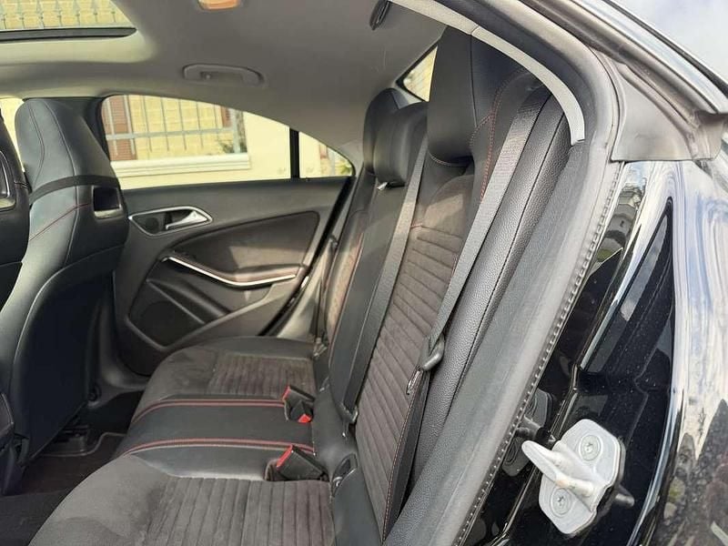Usata Mercedes CLA200 AMG line Plus 136 CV (100 kW) 2018 Berlina