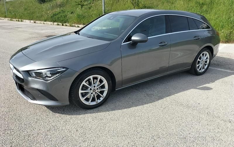Usata Mercedes CLA200 Shooting Brake Executive 150 CV (110 kW) 2021 Grigio Station wagon