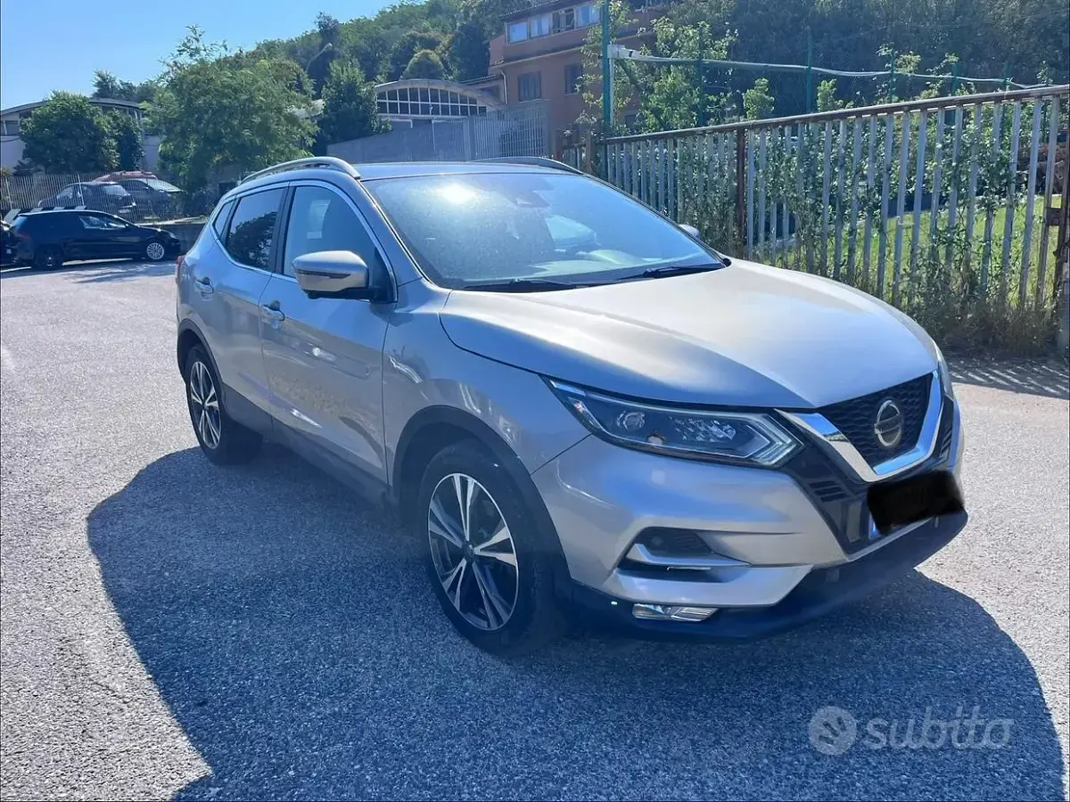 Usata Nissan Qashqai N-Connecta 110 CV (80 kW) 2019 Grigio SUV