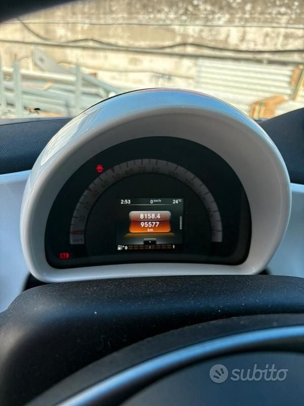 Usata Smart ForFour 71 CV (52 kW) 2015 Bianco Utilitaria