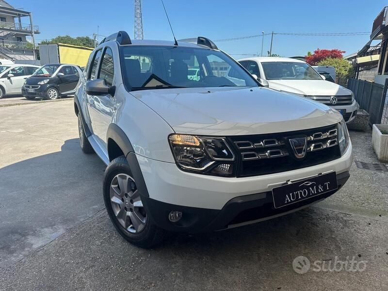 Bianco Usata 2015 Dacia Duster Prestige SUV | 7000 € (Buon prezzo) - Immagine 1/4