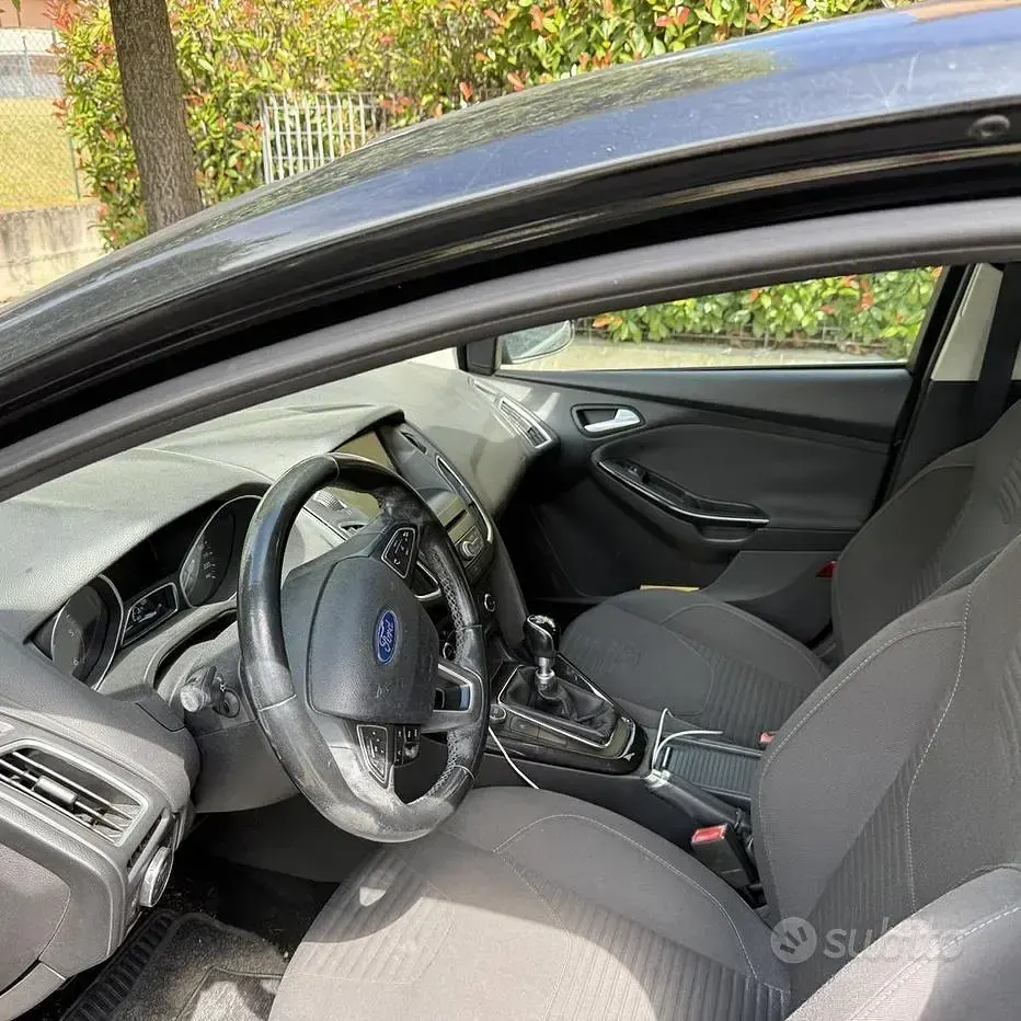 Usata Ford Focus 120 CV (88 kW) 2015 Station wagon