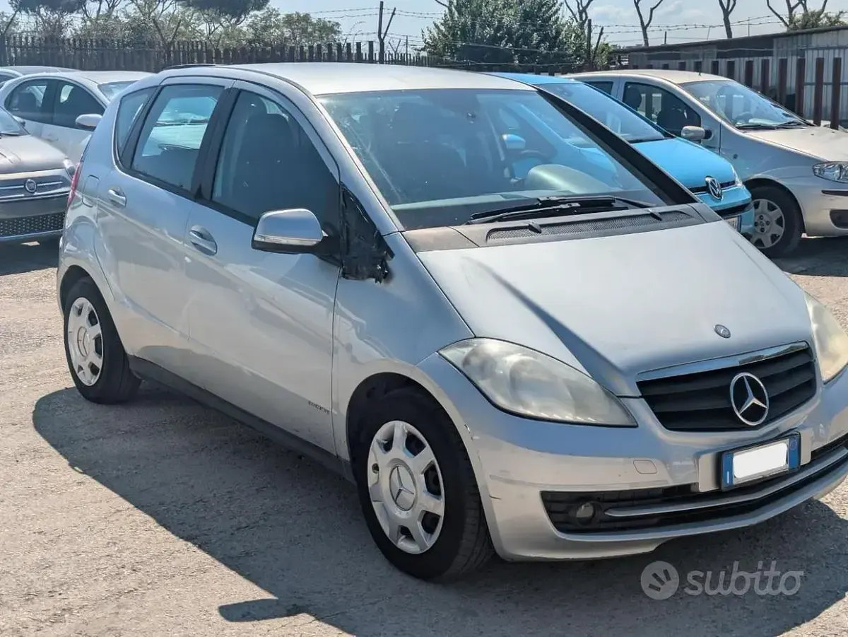 Usata Mercedes A160 95 CV (69 kW) 2010 Grigio Monovolume