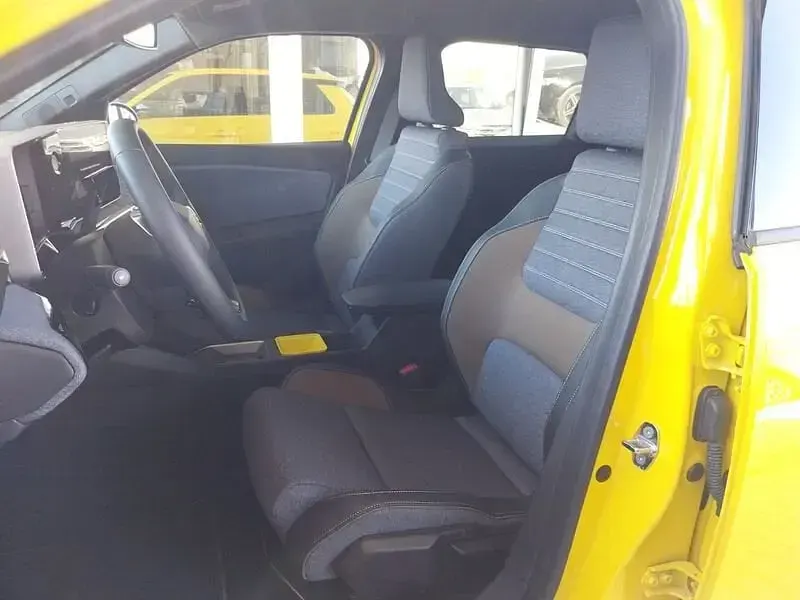 Usata Renault 5 E-Tech Komfort 110 kW (150 CV) 2025 Giallo Utilitaria
