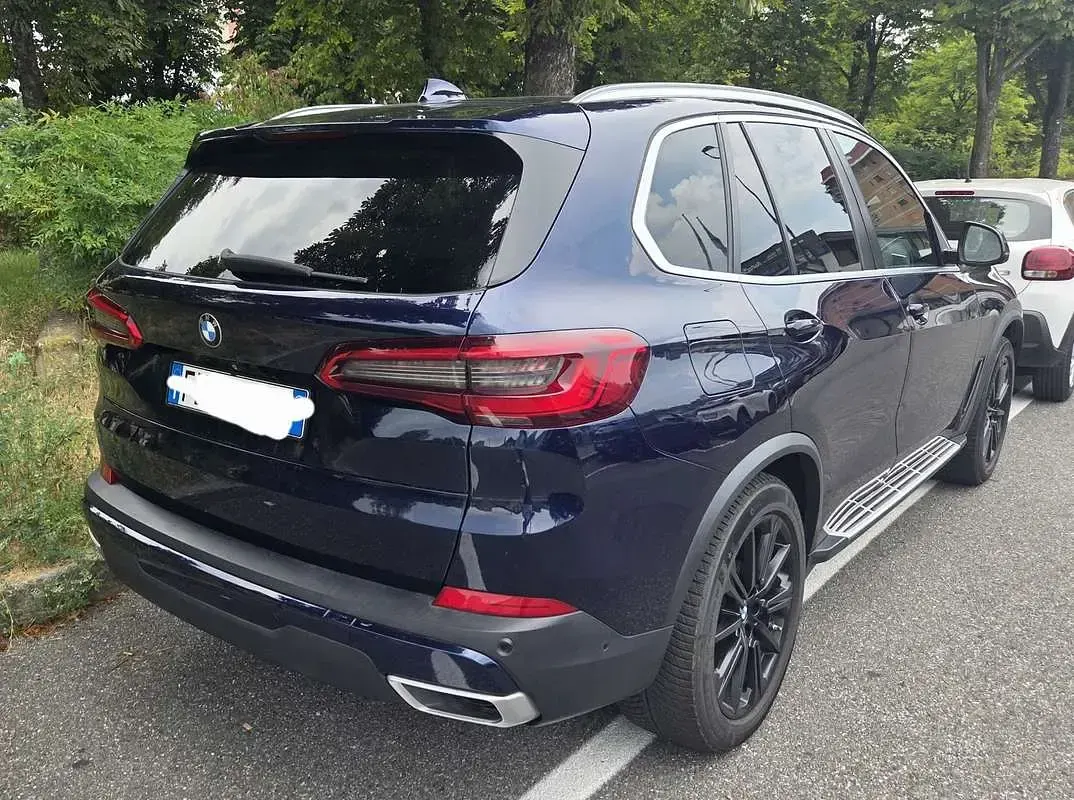 Usata BMW X5 Efficient Dynamics 231 CV (169 kW) 2019 Blu/azzurro SUV