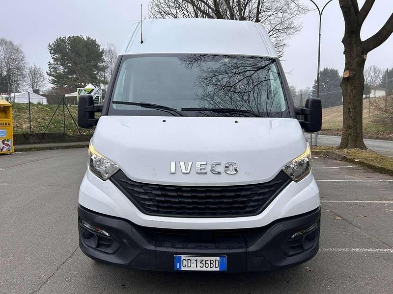 Usata Iveco Daily 116 CV (85 kW) 2020 Bianco Furgone