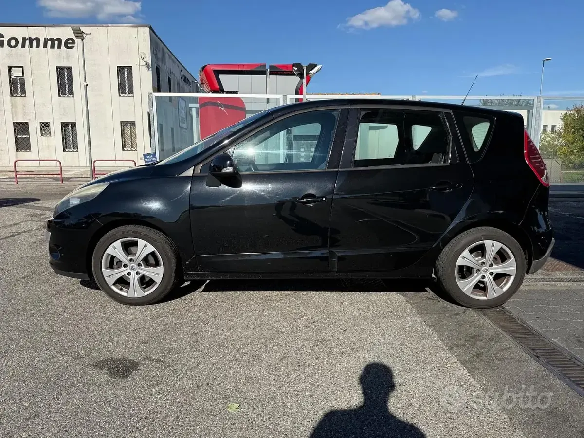 Usata Renault Scenic E-Tech 115 CV (84 kW) 2011 Nero Berlina